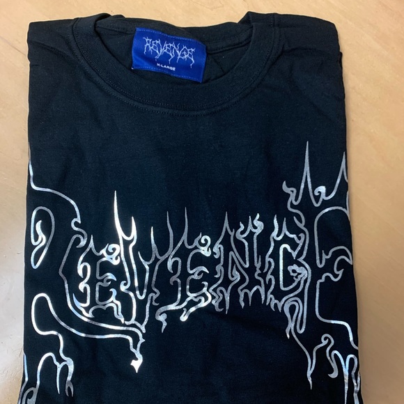 REVENGE X VENGEANCE Metallic Print Sz XL - Picture 2 of 5